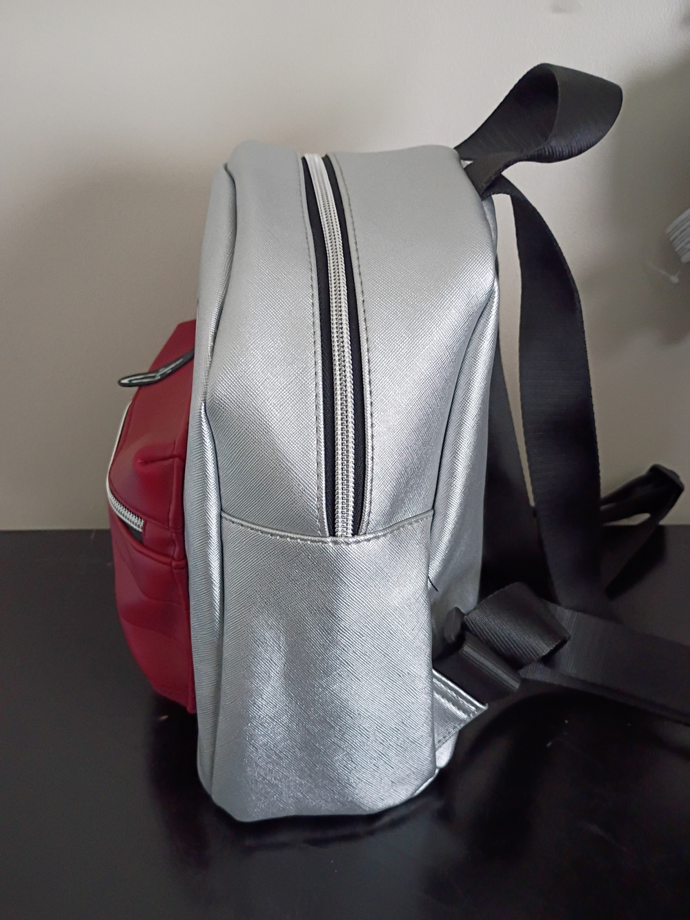 Silver Snoopy Backpack - Picture 4 of 4